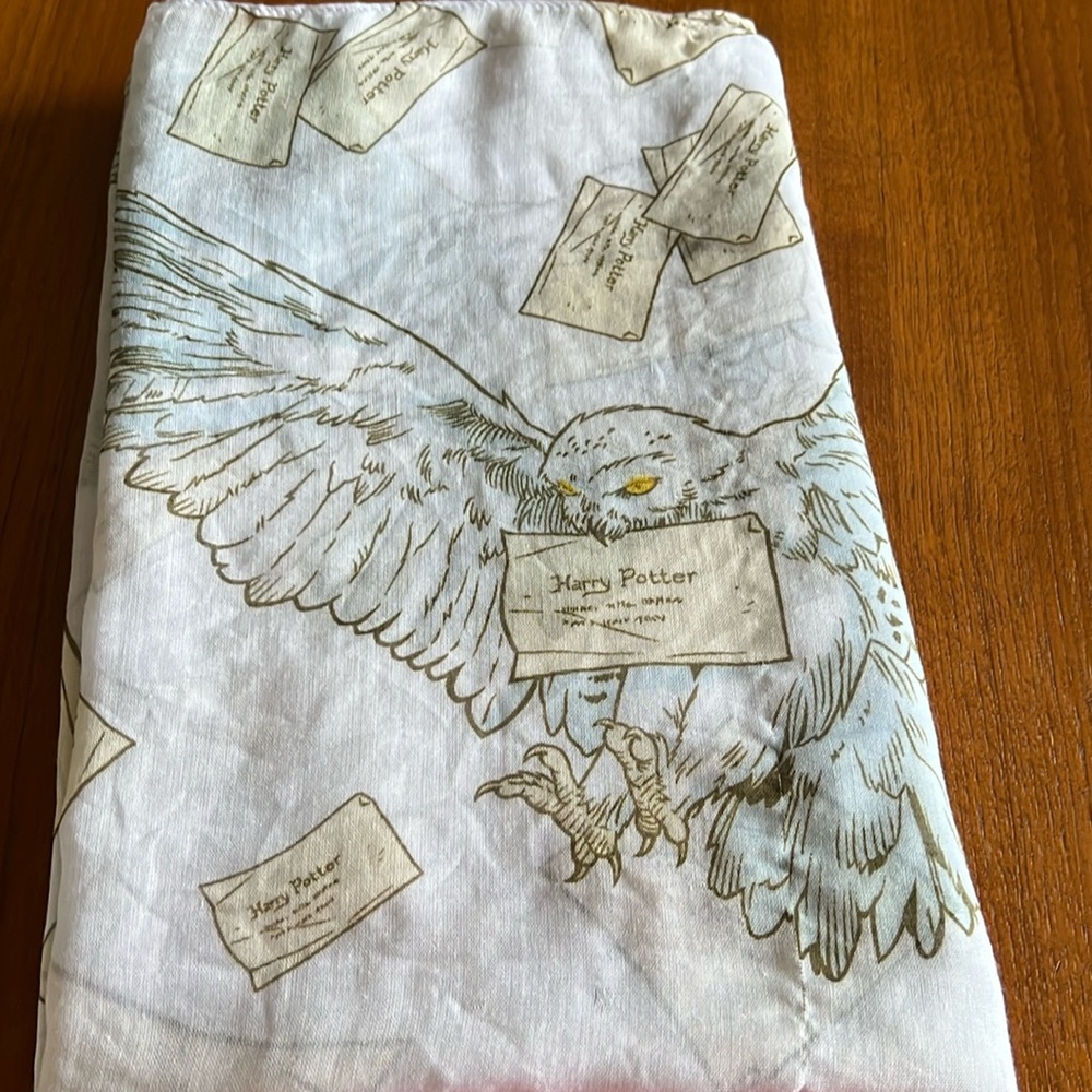 Harry Potter Hogwarts Owl Letter Scarf Hot Topic - Picture 4 of 7
